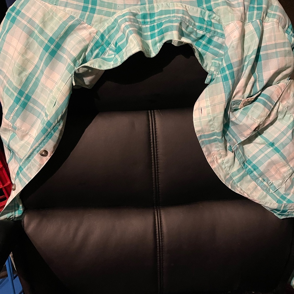 6 button downs - Picture 8 of 12